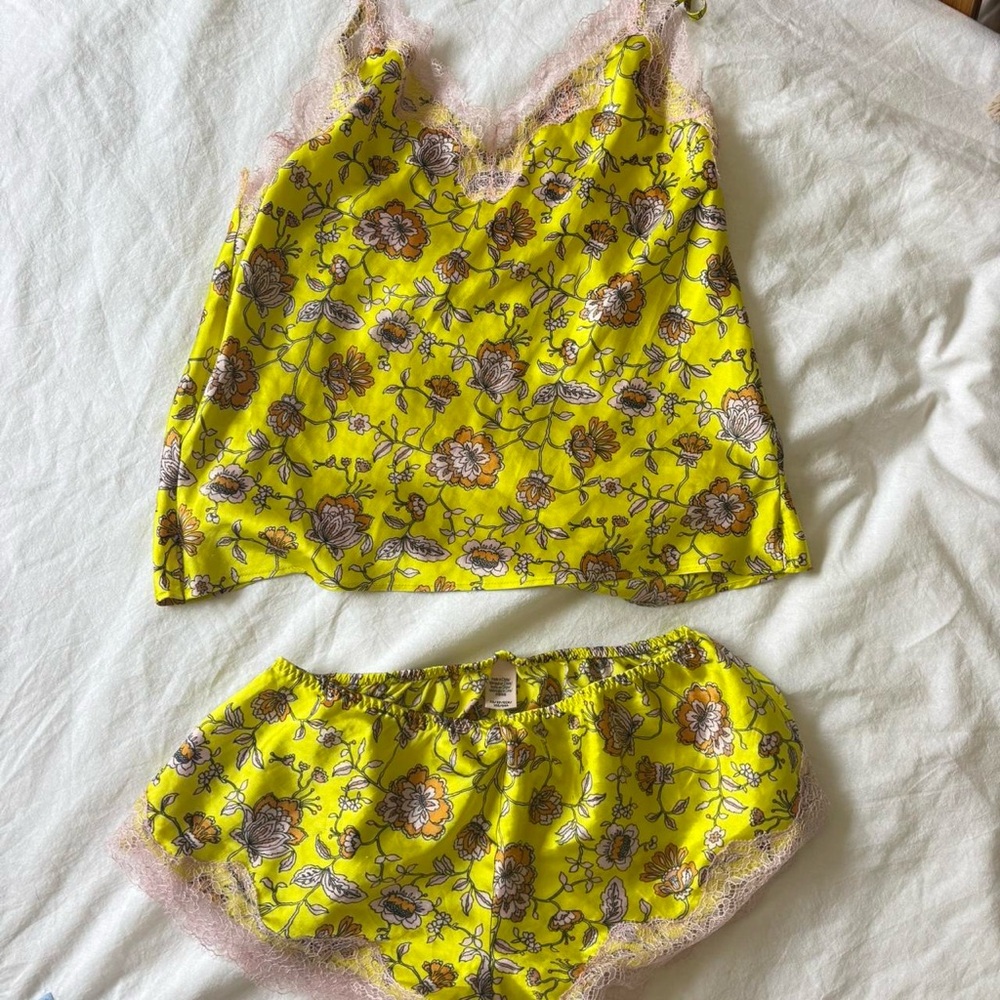 Vintage Victoria's Secret Yellow and Pink Floral Pajama Set